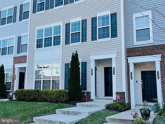 3rd image of 3017 Chesapeake Dr