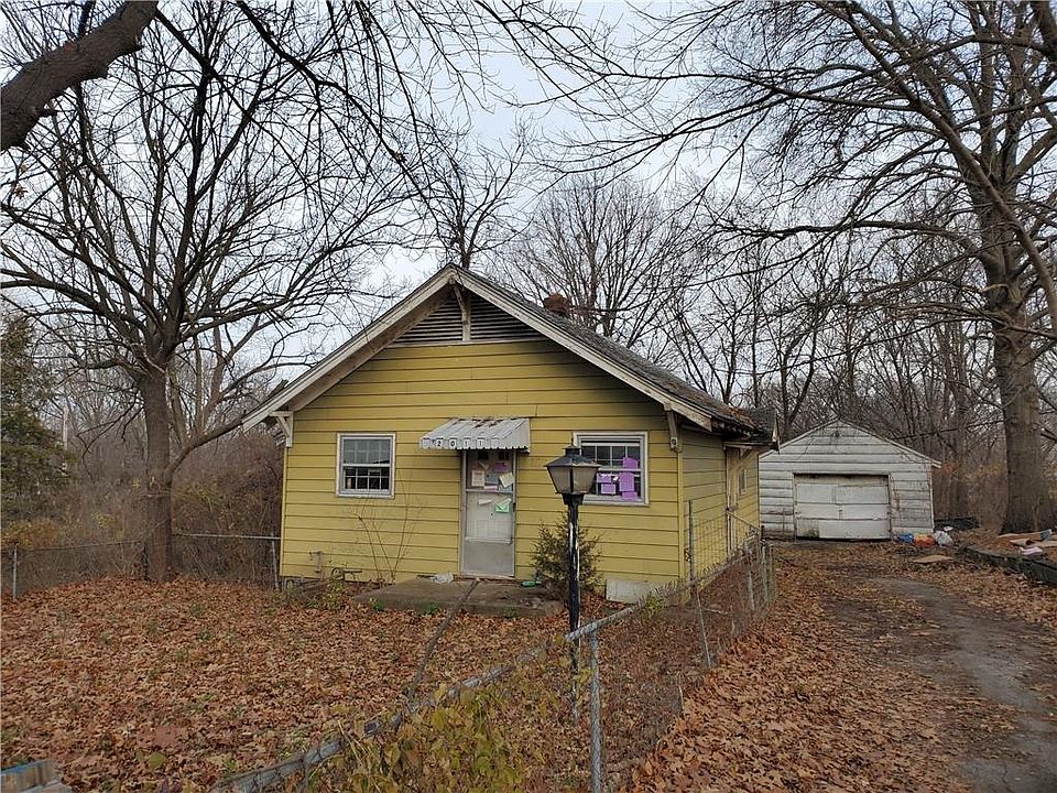 1st image of 2011 S Boeke St