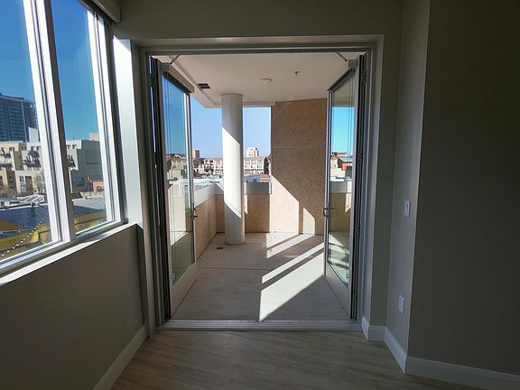 3rd image of 551 W Date St #309