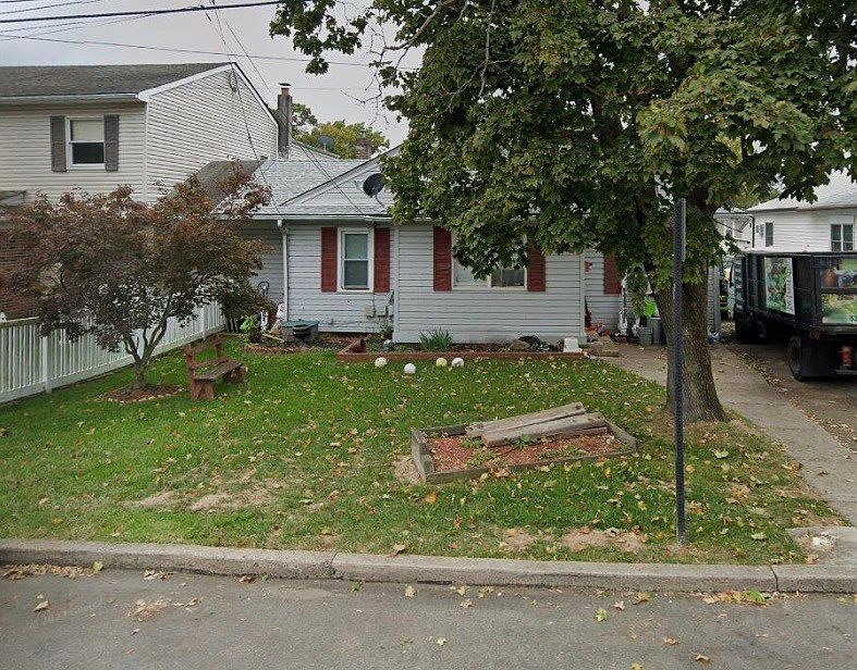 1st image of 320 Railroad Ave #1