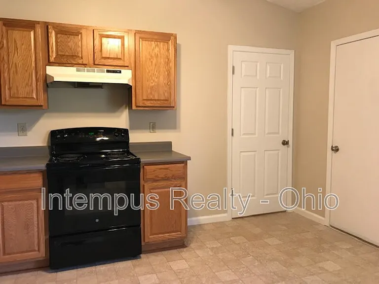 129 Lofton Cir — Photo 6