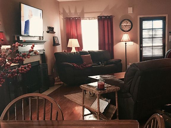 3rd image of 1200 Pebble Creek Cir