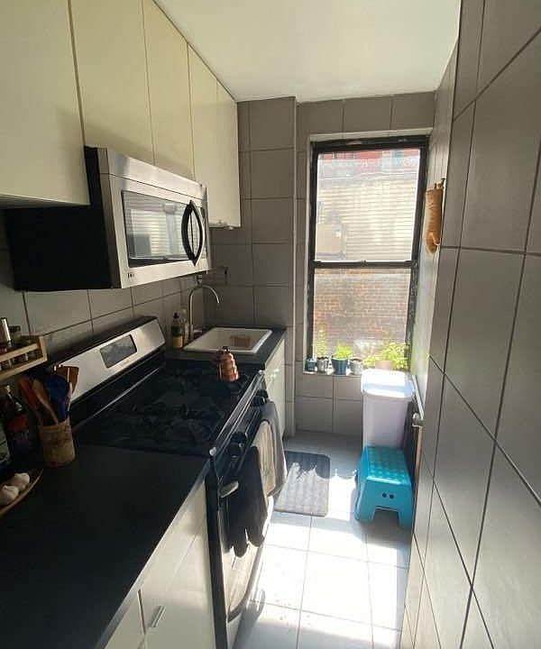1st image of 129 Mott St #13