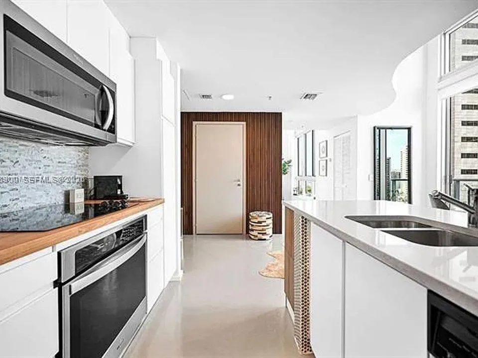 300 S Biscayne Blvd #CU-L-1232