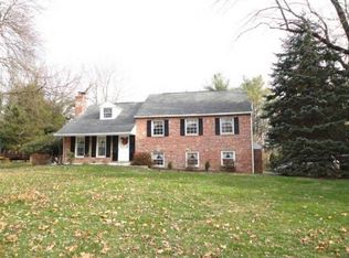 241 Dogwood Ln, Berwyn, PA 19312