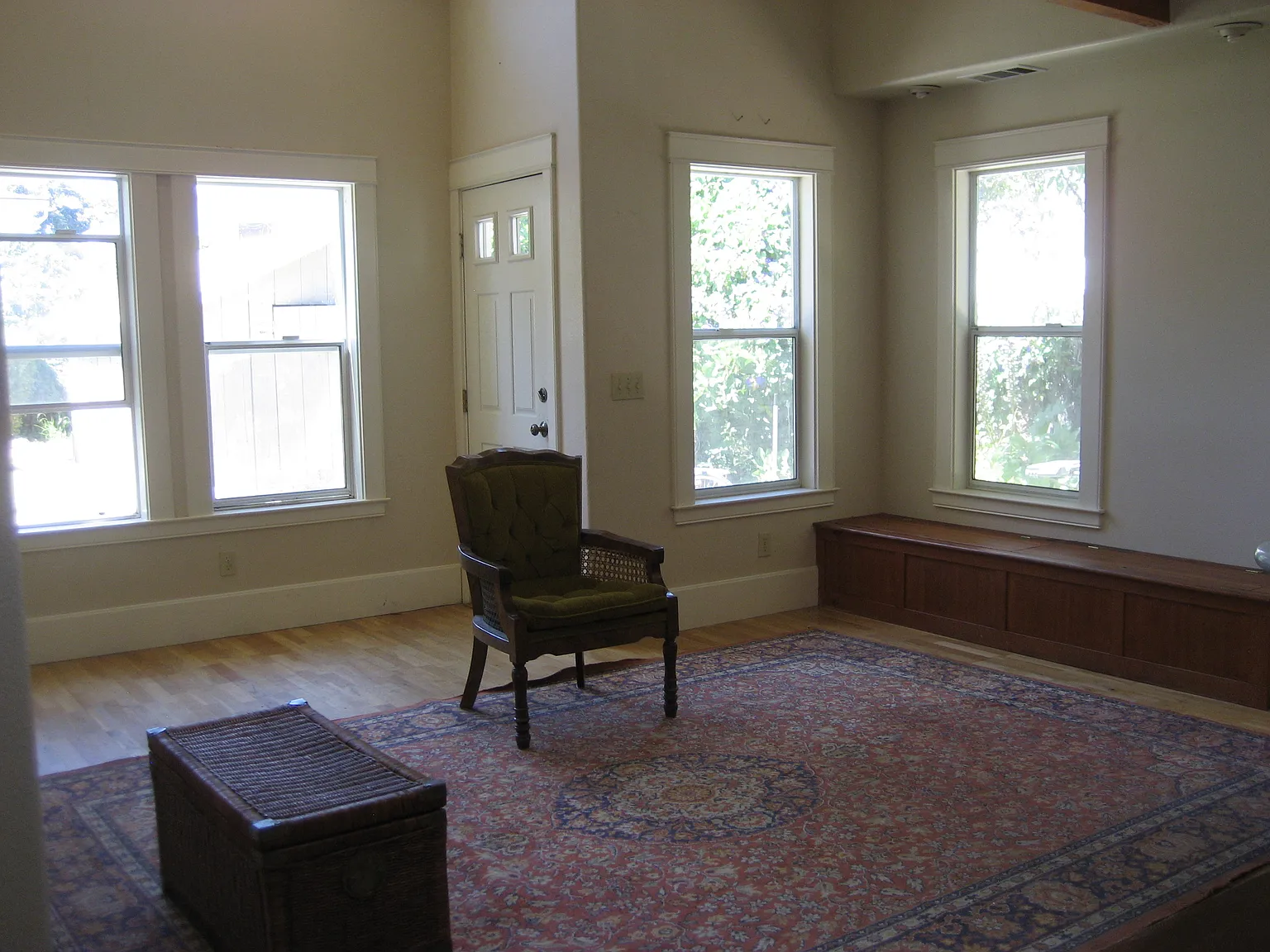 2 bed, 600 sqft, $3,000 — Photo 3