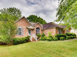 1729 Creekstone Dr, Columbia, TN 38401