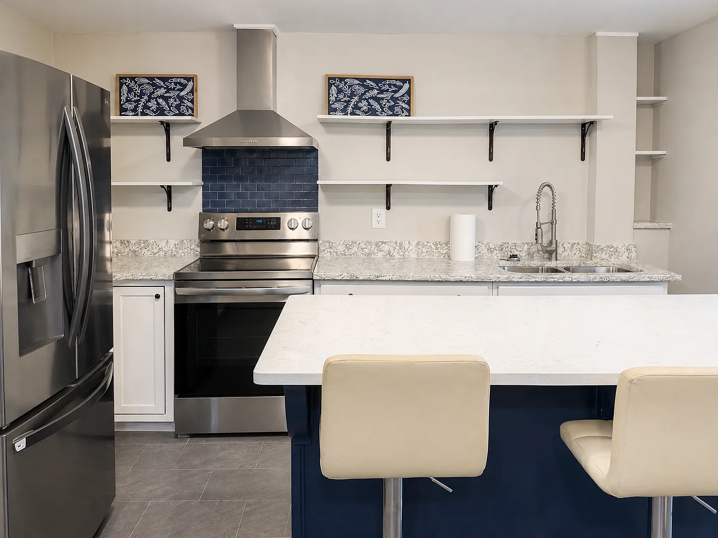 3 bed, 2.0 bath, 1000 sqft, $1,750 — Photo 4
