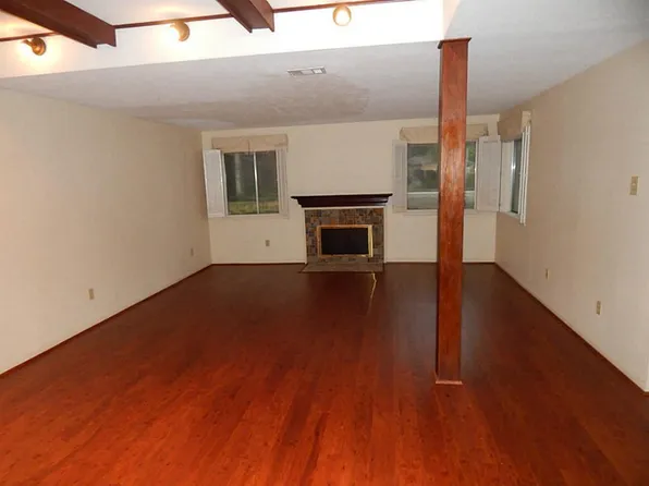 2290 Gemini St, Houston, TX 77058