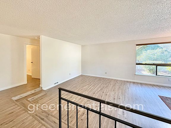 5th image of 1906 Hanover Dr SE