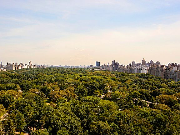 3rd image of 106 Central Park S APT 24D