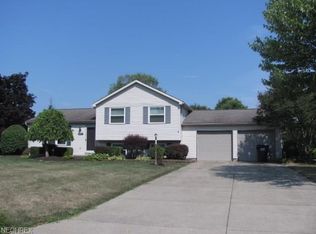 4507 Honeysuckle Dr, North Canton, OH