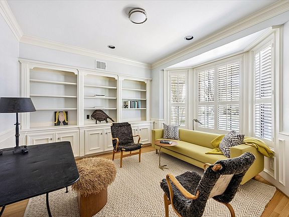 5th image of 1815 Albans Rd