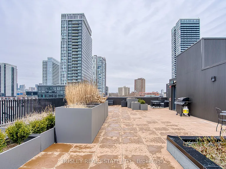41 River St #25 — Photo 12