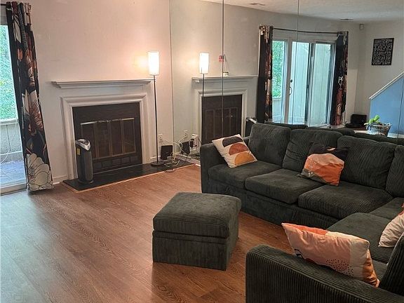 2nd image of 2731 Spinnaker Ct