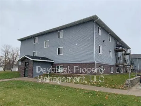 1202 34th Ave S #202, Moorhead, MN 56560