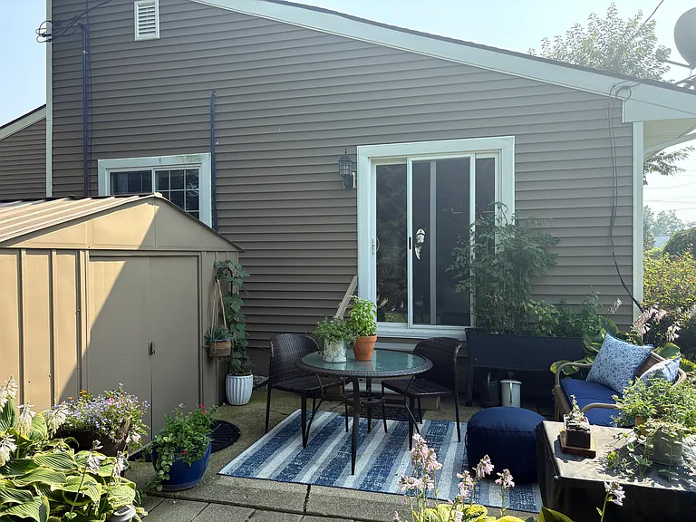 304 Center St — Photo 11