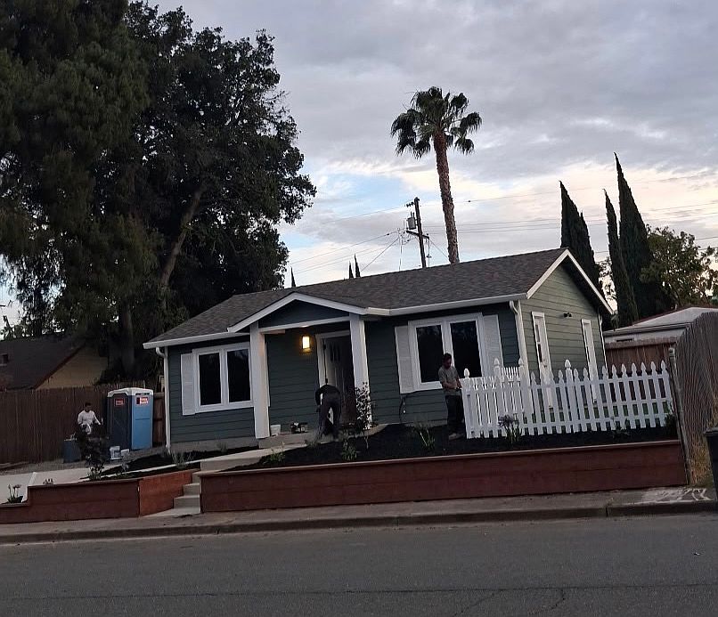 1st image of 728 E Santa Fe Ave