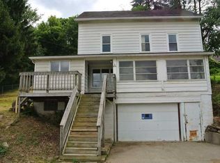 216 Gray Ave, Cabot, PA 16023