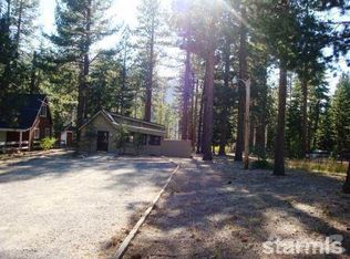 548 Gardner St, South Lake Tahoe, CA 96150