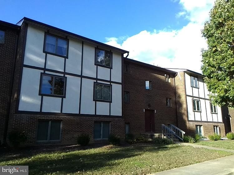1st image of 22020 Gloucester Ct #B-2