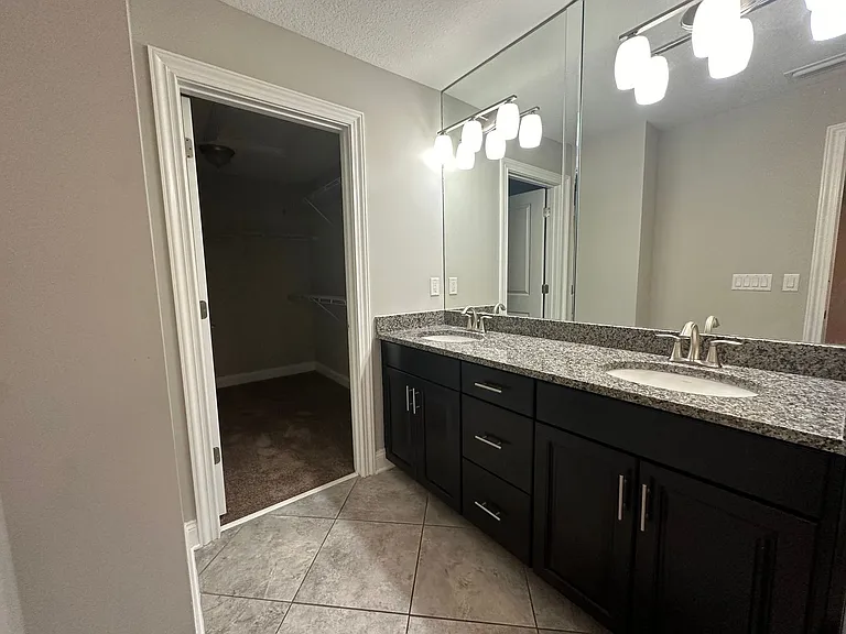 91 Richmond Dr — Photo 11