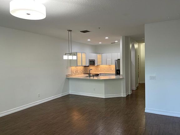 4th image of 3153 Capri Isle Way #3153