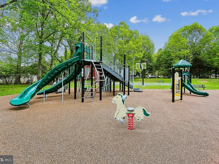 417 Winding Rose Dr — Photo 51