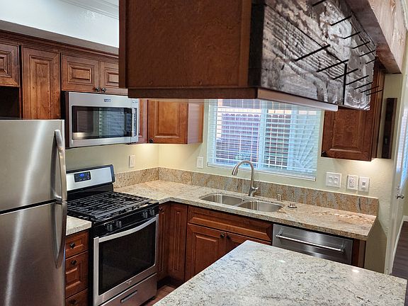 5th image of 978-80 El Pico Ct #978