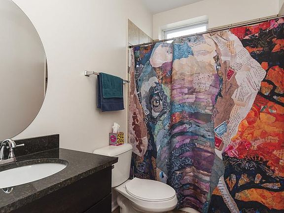 4th image of 1657 N Campbell Ave APT 3F