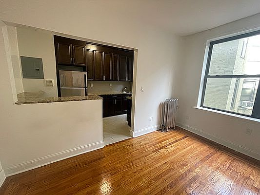 2nd image of 3114 35th St APT 2D