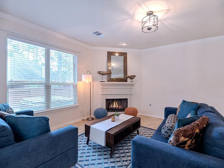14 Arrowfeather Pl — Photo 16