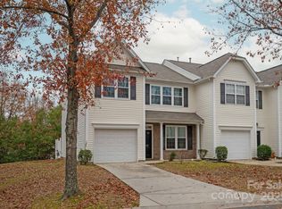 2269 Winthrop Chase Dr, Charlotte, NC 28212