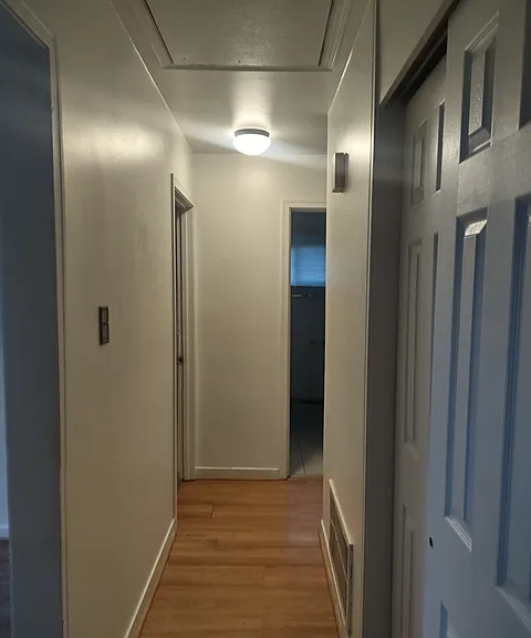 902 Russell Ct W — Photo 9