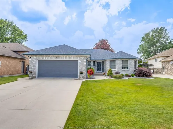 314 Menard Ln, Lasalle, ON N9J 1C4