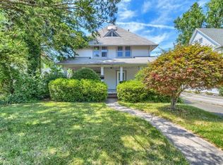 188 Chatterton Pkwy, White Plains, NY 10606