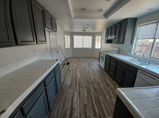 583 Hildale Cir, Vista, CA 92083