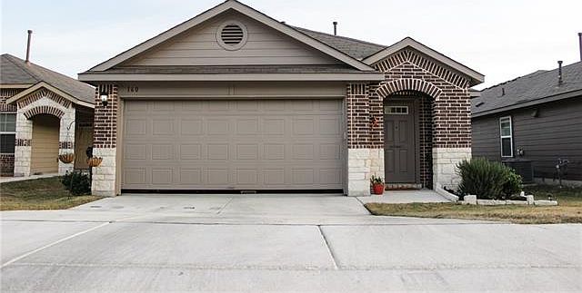 1st image of 160 Lake Glen