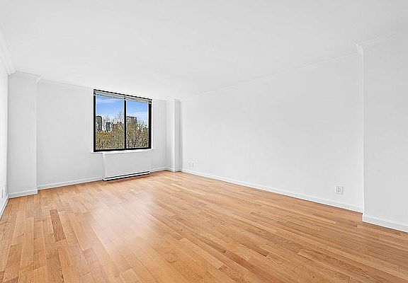 5th image of 800 5th Ave APT 27F