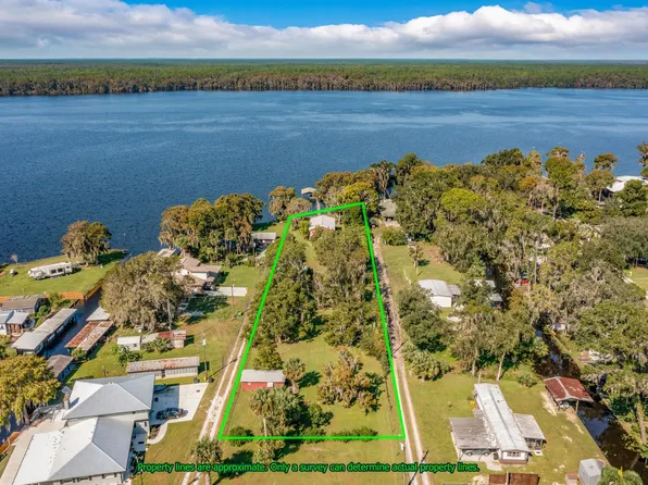 115 Sullivan Dr, Crescent City, FL 32112