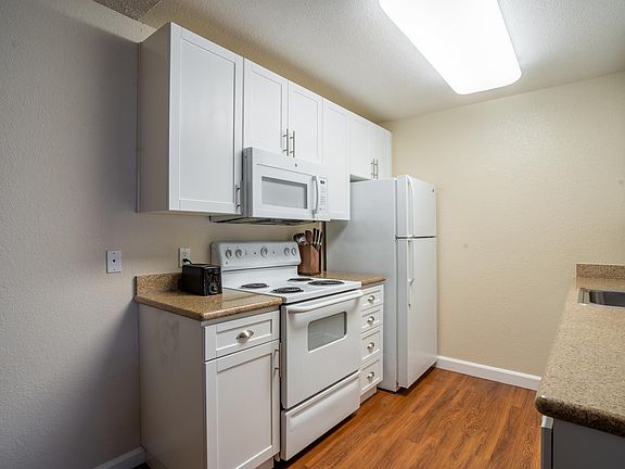 5th image of 121 Saratoga Ave APT 4209