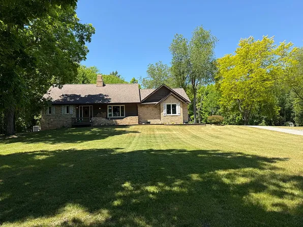 13269 N Genesee Rd, Clio, MI 48420