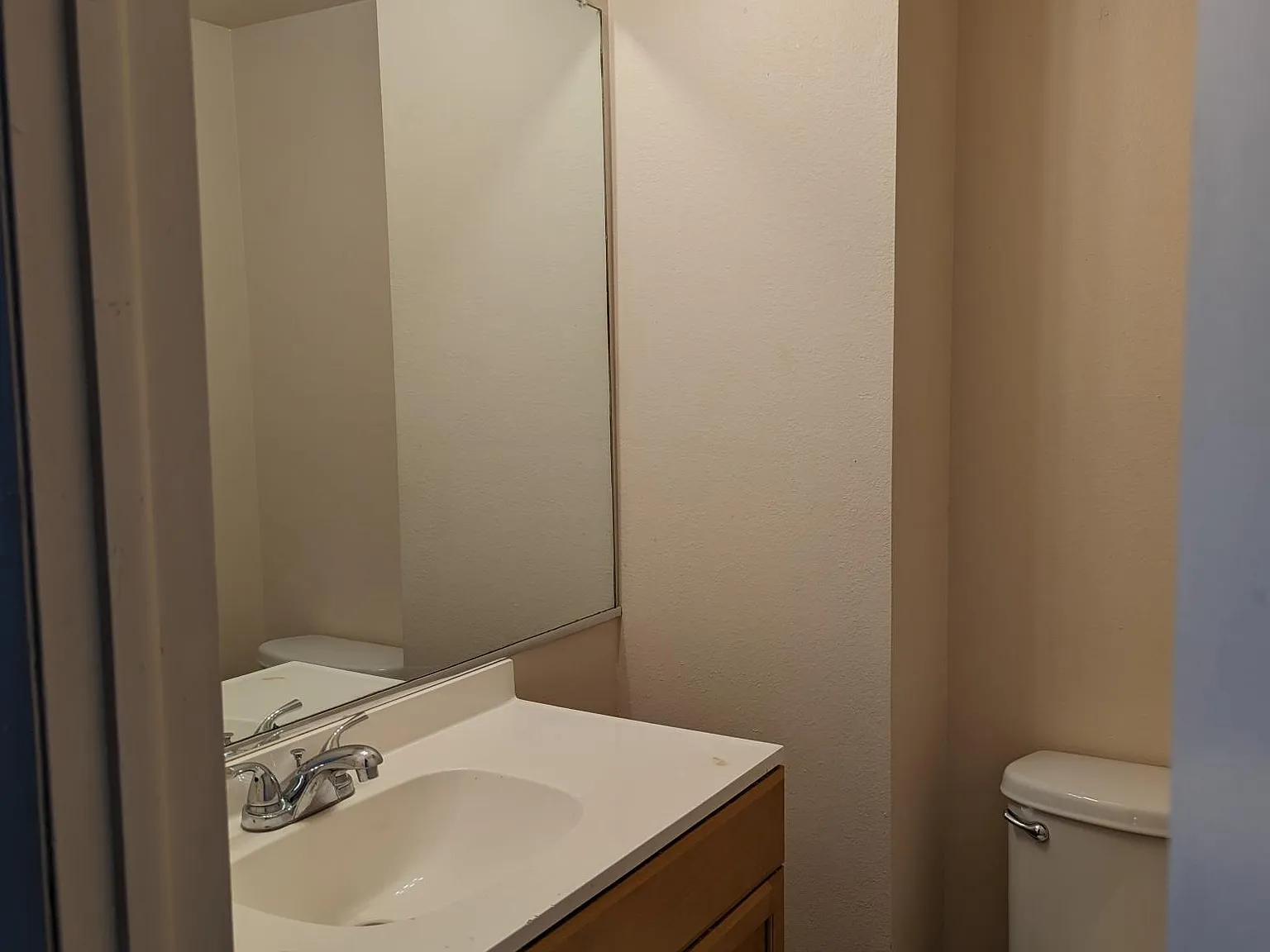 4 bed, 1680 sqft, $2,590 — Photo 3