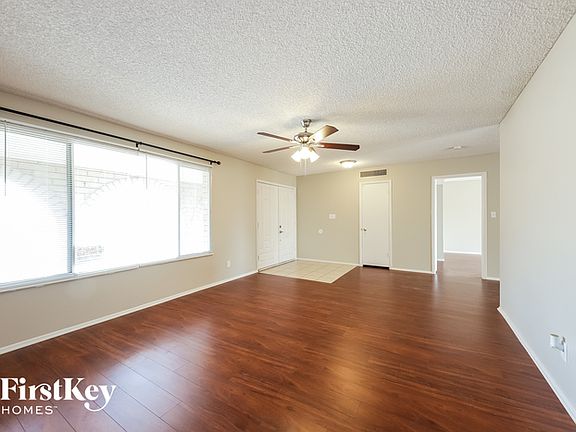 4th image of 4123 W Hayward Ave