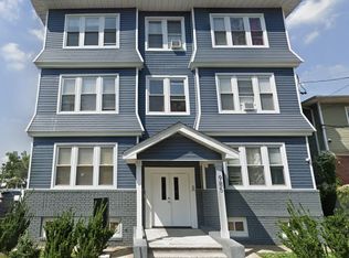 985 Grove St #3R, Irvington, NJ 07111