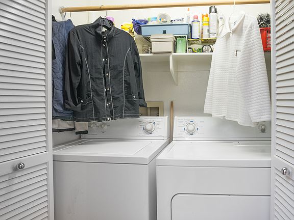 4th image of 3745 Mississippi St Unit 1