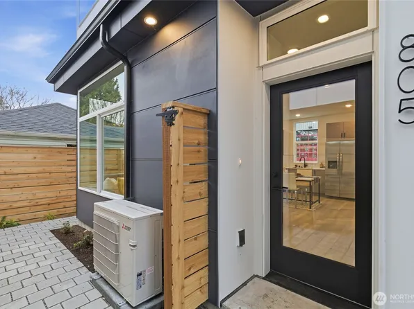 805 S Sullivan Street, Seattle, WA 98108