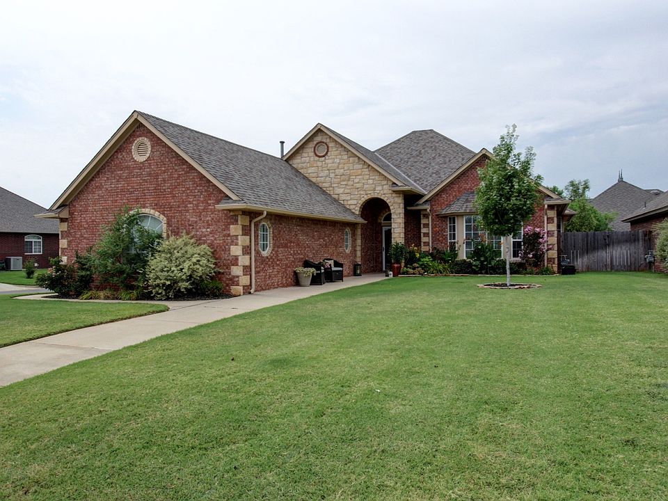 1st image of 15401 Sugar Loaf Dr