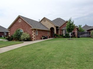 15401 Sugar Loaf Dr, Edmond, OK 73013