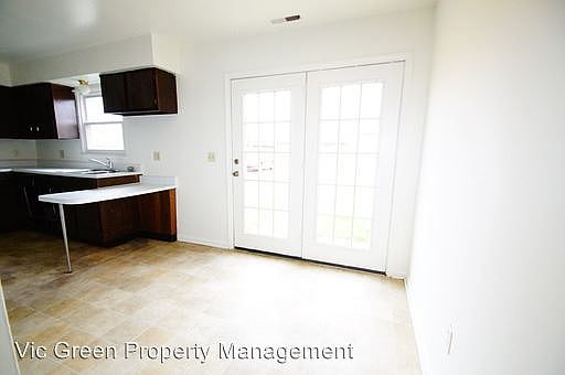 4th image of 644 Randler Ave #3409184